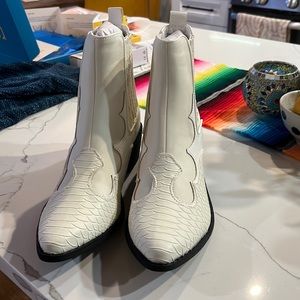 FREE PEOPLE Matisse crocodile ankle boot